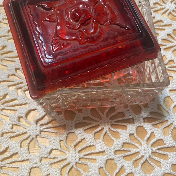 Vintage Anchor Hocking Glass Jewel Box - Picture 6 of 8